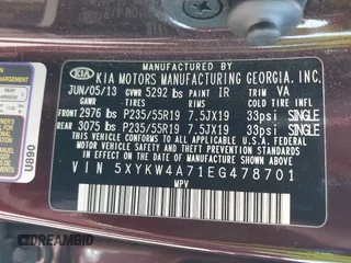 2014 Kia Sorento SX with VIN 5XYKW4A71EG478701, listed as a IAAI auction lot 41779045 with 197,896 mi miles. Bid and sale history available at carsss.com. Image 9.