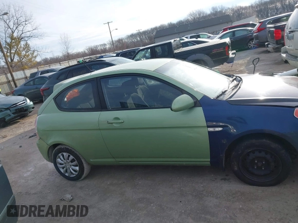 2009 Hyundai Accent Auto SE with VIN KMHCN36C69U112207, listed as a IAAI auction lot 41641298 with 166,804 mi miles. Bid and sale history available at carsss.com. Image 13.