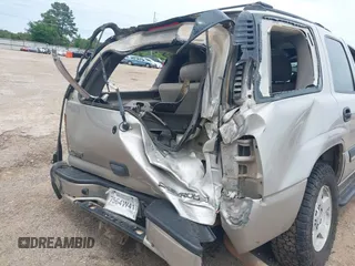 2004 Chevrolet Tahoe LT with VIN 1GNEC13Z84R284127, listed as a IAAI auction lot 42172575 with 230,975 mi miles and . Bid and sale history available at DreamBid. Image 12.