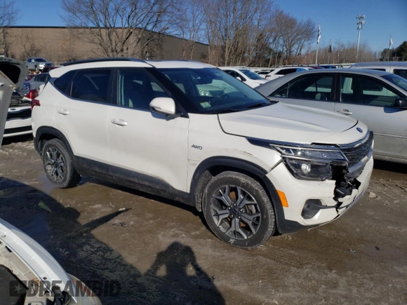 2021 Kia Seltos EX with VIN KNDERCAA2M7076840, listed as a Copart auction lot 44177135 with 41,650 mi miles and Salvage Title. Bid and sale history available at DreamBid. Image 4.