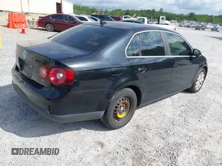 2010 Volkswagen Jetta SE с VIN 3VWRX7AJ7AM049582, выставлен на аукционе IAAI как лот 42280135 с пробегом 140 670 миль миль и . История ставок и продаж доступна на DreamBid. Изображение 4.