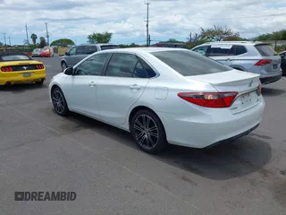 2016 Toyota Camry XLE z VIN 4T1BF1FK3GU141570, wystawiony jako IAAI lot #42348935 z przebiegiem 29 174 mil mil oraz . Historia ofert i sprzedaży dostępna na DreamBid. Obrazek 3.
