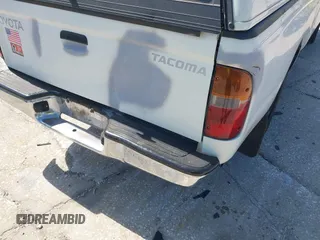 1998 Toyota Tacoma with VIN 4TANL42N2WZ022014, listed as a IAAI auction lot 41721566 with 175,566 mi miles. Bid and sale history available at carsss.com. Image 12.