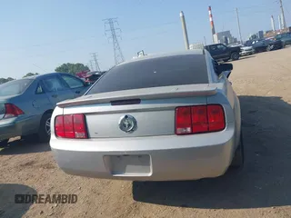 2007 Ford Mustang Deluxe with VIN 1ZVFT80N275312486, listed as a IAAI auction lot 42441764 with 172,095 mi miles and . Bid and sale history available at DreamBid. Image 17.