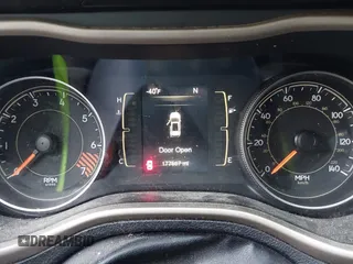 2015 Jeep Cherokee Sport с VIN 1C4PJLABXFW637626, выставлен на аукционе IAAI как лот 42448470 с пробегом 177 567 миль миль и . История ставок и продаж доступна на DreamBid. Изображение 15.