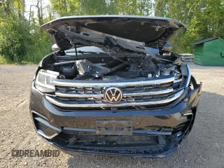 2021 Volkswagen Atlas SEL Premium R-Line with VIN 1V2FR2CA0MC513705, listed as a Copart auction lot 68986924 with 52,133 mi miles and Salvage title. Bid and sale history available at DreamBid. Image 5.