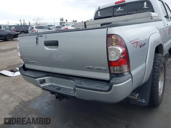 2010 Toyota Tacoma • with VIN 3TMMU4FN1AM017971, listed as a IAAI auction lot 41894625 with 153,946 mi miles and . Bid and sale history available at carsss.com. Image 17.