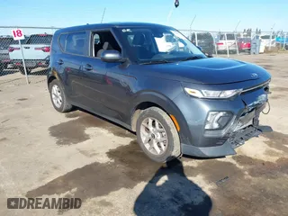 2021 Kia Soul LX with VIN KNDJ23AU9M7746820, listed as a IAAI auction lot 41692038 with 74,427 mi miles. Bid and sale history available at carsss.com. Image 1.