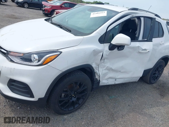2022 Chevrolet Trax LT with VIN KL7CJPSM4NB530127, listed as a IAAI auction lot 42103923 with 34,851 mi miles and . Bid and sale history available at DreamBid. Image 6.