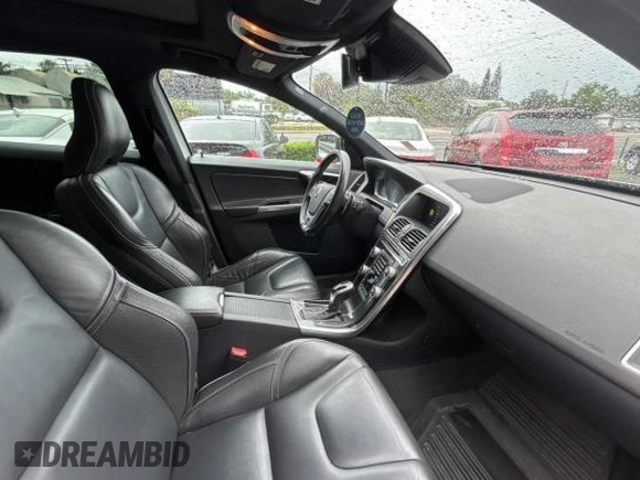 2017 Volvo XC60 R-Design with VIN YV449MRS8H2035952, listed as a Copart auction lot 56962295 with 81,347 mi miles and Clean title. Bid and sale history available at DreamBid. Image 5.