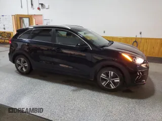 2022 Kia Niro LX with VIN KNDCB3LCXN5547575, listed as a Copart auction lot 88002635 with 77,695 mi miles and Clean Title. Bid and sale history available at carsss.com. Image 4.
