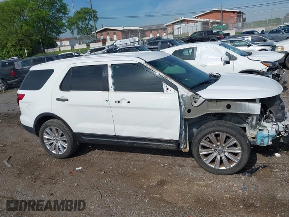 2015 Ford Utility Police Interceptor with VIN 1FM5K8AR0FGC16647, listed as a IAAI auction lot 42039669 with 155,768 mi miles. Bid and sale history available at carsss.com. Image 14.