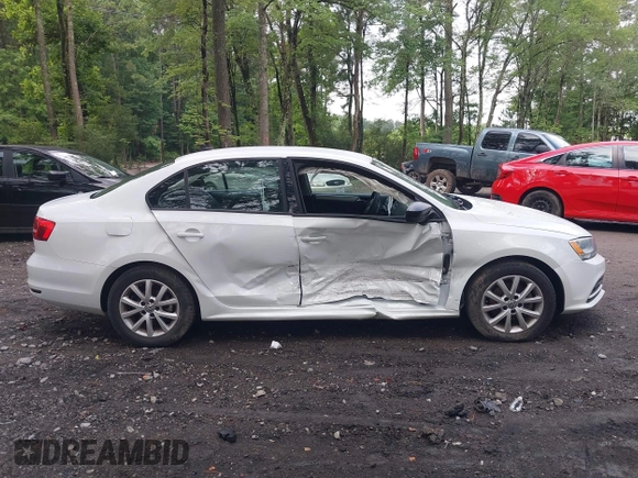 2015 Volkswagen Jetta SE with VIN 3VWD17AJ7FM292814, listed as a IAAI auction lot 42636431 with 105,416 mi miles and . Bid and sale history available at DreamBid. Image 13.