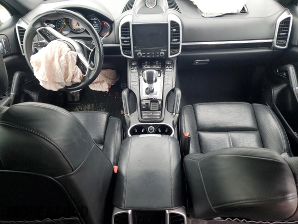 2017 Porsche Cayenne S z VIN WP1AB2A23HLA53729, wystawiony jako Copart lot #80111794 z przebiegiem 93 539 mil mil oraz Tytuł czysty. Historia ofert i sprzedaży dostępna na DreamBid. Obrazek 8.