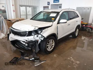 2014 Kia Sorento LX with VIN 5XYKT4A67EG433472, listed as a IAAI auction lot 41276576 with 177,014 mi miles. Bid and sale history available at carsss.com. Image 19.