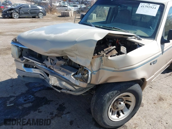 1993 Ford Ranger Splash z VIN 1FTCR10A9PPA96049, wystawiony jako IAAI lot #41792924 z przebiegiem 6 840 mil mil oraz . Historia ofert i sprzedaży dostępna na DreamBid. Obrazek 6.