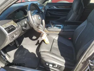 2021 BMW 7 Series 750i xDrive z VIN WBA7U2C05MCF09340, wystawiony jako Copart lot #45739545 z przebiegiem 41 674 mil mil oraz Szkoda całkowita • Salvage title. Historia ofert i sprzedaży dostępna na DreamBid. Obrazek 7.