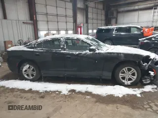 2023 Dodge Charger SXT z VIN 2C3CDXBGXPH571557, wystawiony jako IAAI lot #41581514 z przebiegiem 45 898 mil mil oraz . Historia ofert i sprzedaży dostępna na DreamBid. Obrazek 14.