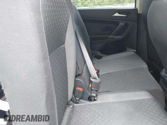 2018 Volkswagen Tiguan S с VIN 3VV1B7AX6JM052719, выставлен на аукционе IAAI как лот 42376937 с пробегом 91 429 миль миль и . История ставок и продаж доступна на DreamBid. Изображение 8.