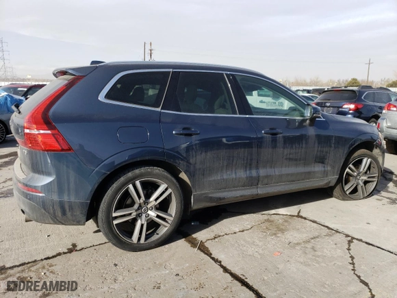 2021 Volvo XC60 Momentum with VIN YV4102DK8M1827706, listed as a Copart auction lot 88576765 with 6,008 mi miles and Salvage Title. Bid and sale history available at carsss.com. Image 3.