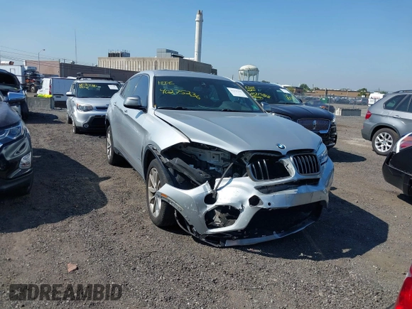 2018 BMW X6 xDrive35i z VIN 5UXKU2C51J0X50507, wystawiony jako IAAI lot #40275236 z przebiegiem 67 523 mil mil oraz . Historia ofert i sprzedaży dostępna na DreamBid. Obrazek 6.