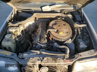1991 Mercedes-Benz 300 E with VIN WDBEA30D0MB398505, listed as a Copart auction lot 88525645 with 309,549 mi miles and Salvage Title. Bid and sale history available at DreamBid. Image 11.