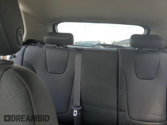 2024 Buick Encore GX Preferred with VIN KL4AMBS28RB171688, listed as a Copart auction lot 62384045 with 30,060 mi miles and Clean title. Bid and sale history available at DreamBid. Image 10.