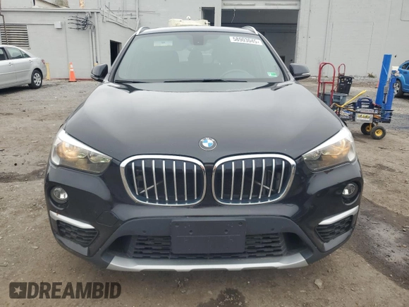 2018 BMW X1 xDrive28i z VIN WBXHT3C30J5L30276, wystawiony jako Copart lot #58903045 z przebiegiem 86 778 mil mil oraz Szkoda całkowita • Salvage title. Historia ofert i sprzedaży dostępna na DreamBid. Obrazek 5.