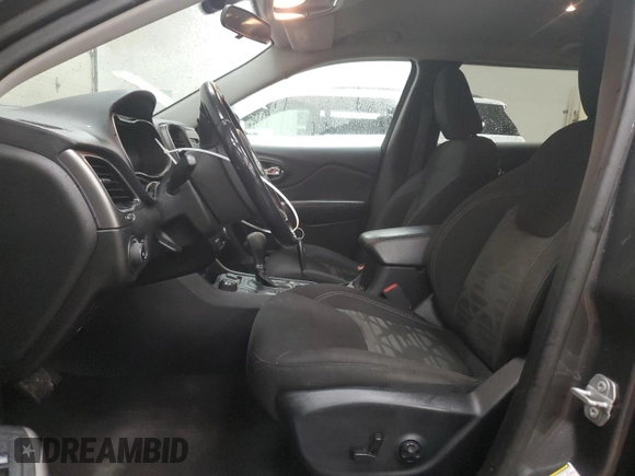 2019 Jeep Cherokee Latitude with VIN 1C4PJMCB8KD279516, listed as a Copart auction lot 53714075 with 90,119 mi miles and Clean title. Bid and sale history available at DreamBid. Image 7.