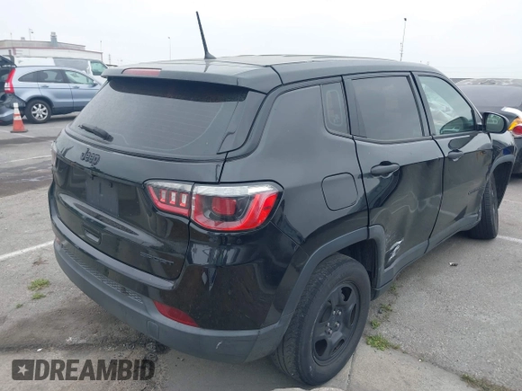 2018 Jeep Compass Sport z VIN 3C4NJCAB2JT250946, wystawiony jako IAAI lot #42444503 z przebiegiem 159 960 mil mil oraz . Historia ofert i sprzedaży dostępna na DreamBid. Obrazek 4.