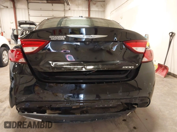 2015 Chrysler 200 Limited с VIN 1C3CCCAB1FN533366, выставлен на аукционе IAAI как лот 41921928 с пробегом 106 904 миль миль и . История ставок и продаж доступна на DreamBid. Изображение 16.