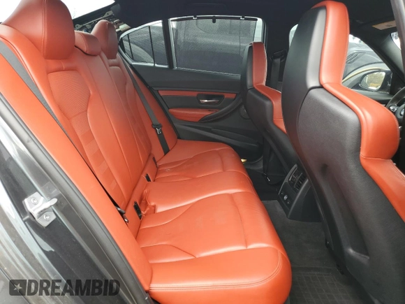 2015 BMW M3 z VIN WBS3C9C57FP803459, wystawiony jako Copart lot #78265344 z przebiegiem 32 535 mil mil oraz Szkoda całkowita • Salvage title. Historia ofert i sprzedaży dostępna na DreamBid. Obrazek 10.