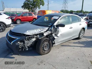 2014 Nissan Altima SV with VIN 1N4AL3AP8EN377619, listed as a IAAI auction lot 42109120 with 187,938 mi miles and . Bid and sale history available at carsss.com. Image 2.