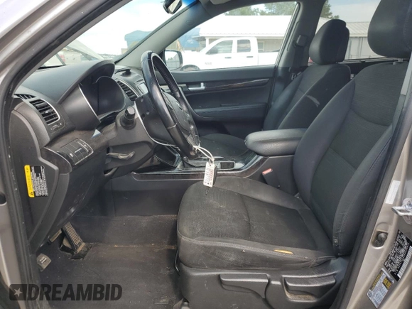 2014 Kia Sorento LX with VIN 5XYKT3A63EG453874, listed as a Copart auction lot 54248505 with 211,670 mi miles and Clean Title. Bid and sale history available at DreamBid. Image 7.