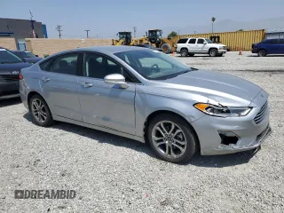 2020 Ford Fusion SEL z VIN 3FA6P0CD3LR196210, wystawiony jako Copart lot #60240925 z przebiegiem 81 768 mil mil oraz Szkoda całkowita • Salvage title. Historia ofert i sprzedaży dostępna na DreamBid. Obrazek 4.