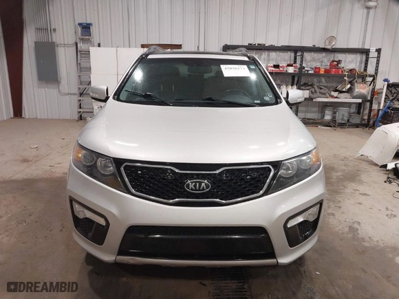 2013 Kia Sorento SX with VIN 5XYKWDA24DG380944, listed as a IAAI auction lot 42058174 with 261,860 mi miles. Bid and sale history available at carsss.com. Image 12.