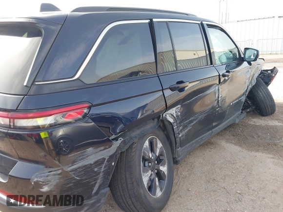 2024 Jeep Grand Cherokee with VIN 1C4RJYB63R8541756, listed as a IAAI auction lot 42639371 with 29,082 mi miles and . Bid and sale history available at DreamBid. Image 22.