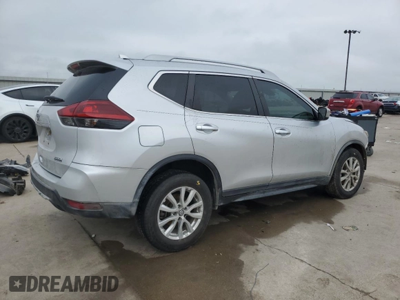 2020 Nissan Rogue S z VIN 5N1AT2MT6LC711311, wystawiony jako Copart lot #54567145 z przebiegiem 77 417 mil mil oraz Szkoda całkowita • Salvage title. Historia ofert i sprzedaży dostępna na DreamBid. Obrazek 3.