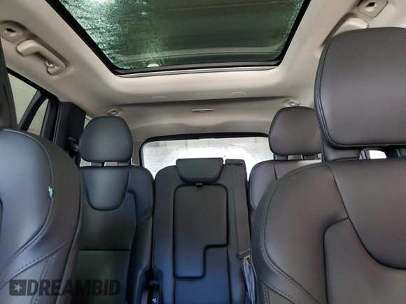 2025 Volvo XC90 Core с VIN YV4M12PJ6S1337310, выставлен на аукционе Copart как лот 46470055 с пробегом 8 940 миль миль и Чистый • Clean title. История ставок и продаж доступна на DreamBid. Изображение 10.