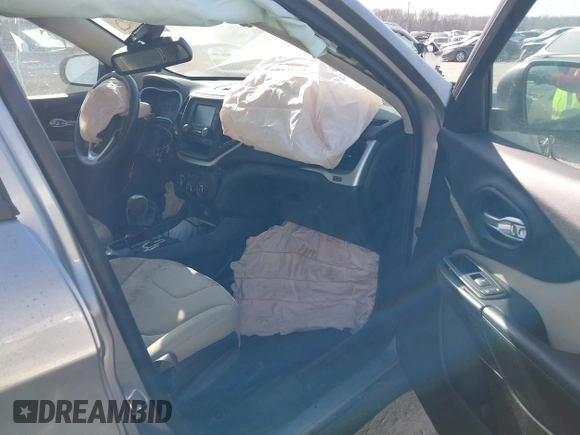 2016 Jeep Cherokee Sport with VIN 1C4PJMAB6GW294157, listed as a IAAI auction lot 41786025 with 181,437 mi miles and . Bid and sale history available at DreamBid. Image 5.