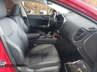 2025 Lexus NX 350 Premium z VIN 2T2GGCEZ5SC086994, wystawiony jako IAAI lot #42482143 z przebiegiem 169 mil mil oraz . Historia ofert i sprzedaży dostępna na DreamBid. Obrazek 5.
