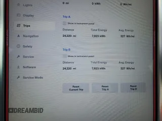 2013 Tesla Model S с VIN 5YJSA1CG6DFP21533, выставлен на аукционе Copart как лот 60850815 с пробегом 24 220 миль миль и На запчасти • Non repairable. История ставок и продаж доступна на DreamBid. Изображение 9.