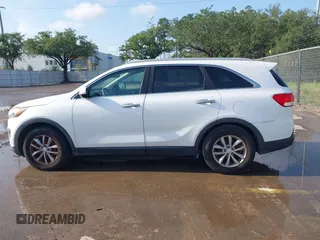 2017 Kia Sorento LX with VIN 5XYPG4A54HG217732, listed as a IAAI auction lot 42216032 with 157,243 mi miles and . Bid and sale history available at DreamBid. Image 14.