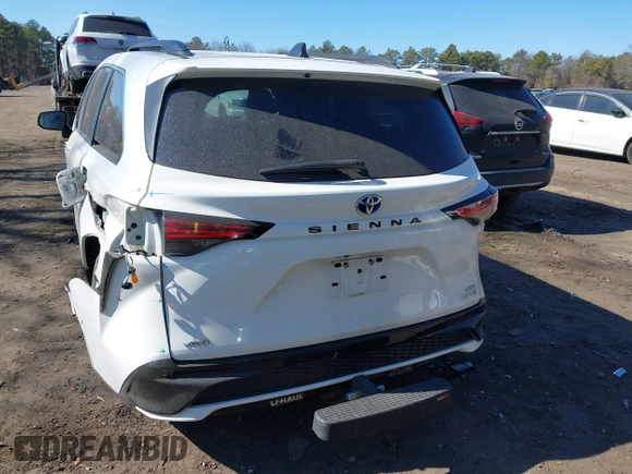 2021 Toyota Sienna XSE with VIN 5TDDSKFC5MS033166, listed as a IAAI auction lot 41678277 with 48,347 mi miles. Bid and sale history available at carsss.com. Image 16.