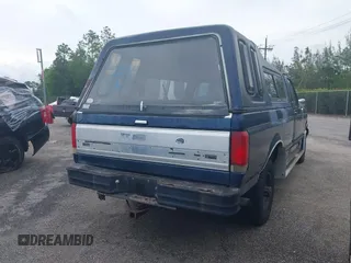 1988 Ford F-250 с VIN 1FTHF25H1JNB81061, выставлен на аукционе IAAI как лот 42351176 с пробегом 1 400 миль миль и . История ставок и продаж доступна на DreamBid. Изображение 4.