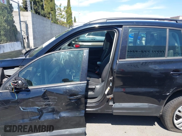 2017 Volkswagen Tiguan S with VIN WVGAV7AX5HK023196, listed as a IAAI auction lot 41999906 with 48,751 mi miles and . Bid and sale history available at DreamBid. Image 15.