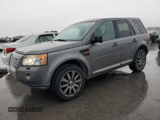 2008 Land Rover LR2 HSE z VIN SALFR24N38H062077, wystawiony jako Copart lot #54523575 z przebiegiem Nie podano mil oraz Szkoda całkowita • Salvage title. Historia ofert i sprzedaży dostępna na DreamBid. Obrazek 1.