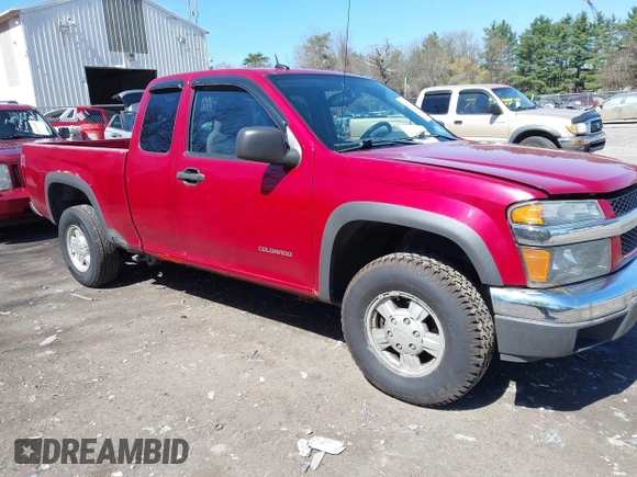 2005 Chevrolet Colorado LS Z71 with VIN 1GCDT196058222276, listed as a IAAI auction lot 42136363 with 999,999 mi miles. Bid and sale history available at carsss.com. Image 1.