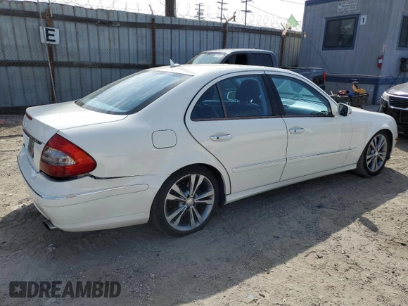 2007 Mercedes-Benz E 350 z VIN WDBUF56X37A993305, wystawiony jako Copart lot #53154775 z przebiegiem 200 255 mil mil oraz Szkoda całkowita • Salvage title. Historia ofert i sprzedaży dostępna na DreamBid. Obrazek 3.