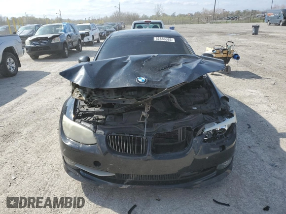 2011 BMW 3 Series 328i z VIN WBAKE3C52BE557644, wystawiony jako Copart lot #52886685 z przebiegiem 151 824 mil mil oraz Nie do naprawy • Non repairable. Historia ofert i sprzedaży dostępna na DreamBid. Obrazek 5.
